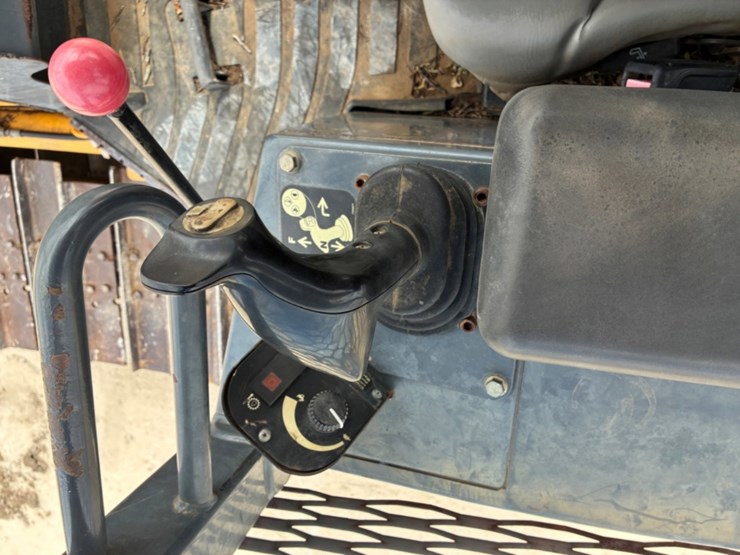 2014-deere-450j-lgp-image-10
