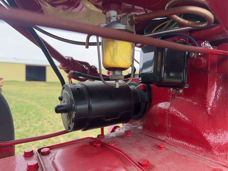 farmall-560-hi-clear-image-35
