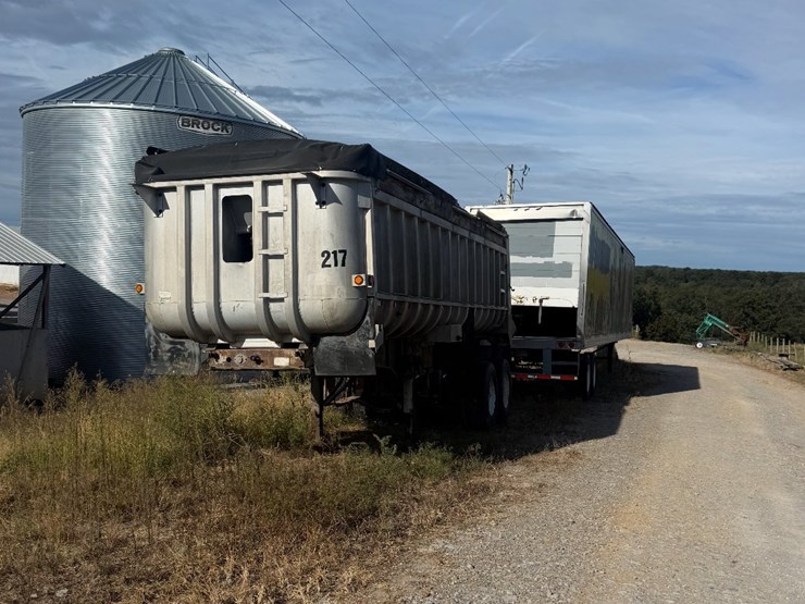 1977-fruehauf-end-dump-trailer-image-1
