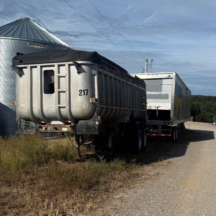1977 FRUEHAUF End Dump Trailer