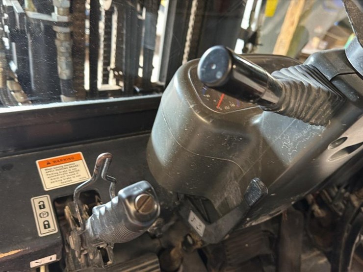 2018-doosan-g30g-image-32