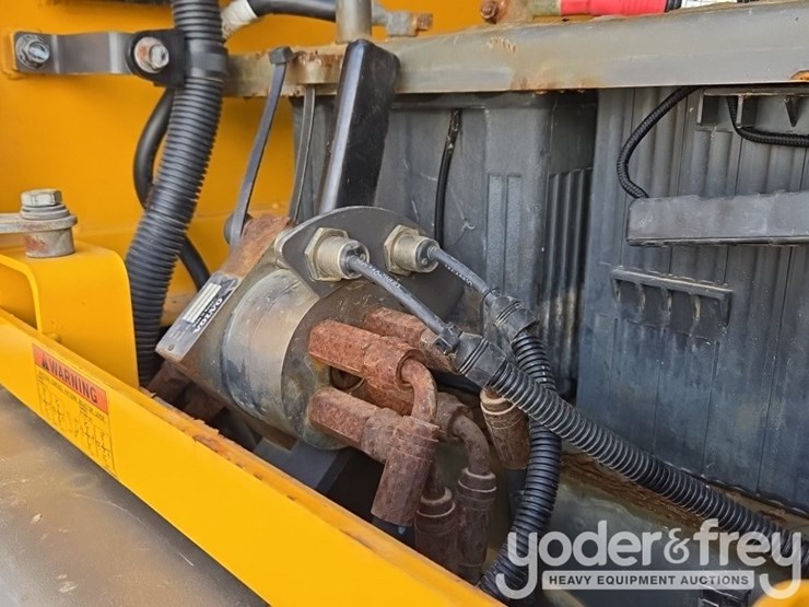 2016-volvo-ec350el-image-34