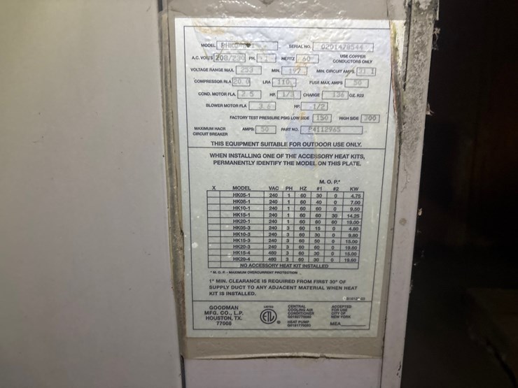 #175-•-goodman-phk048-1-packaged-hvac-unit-image-5