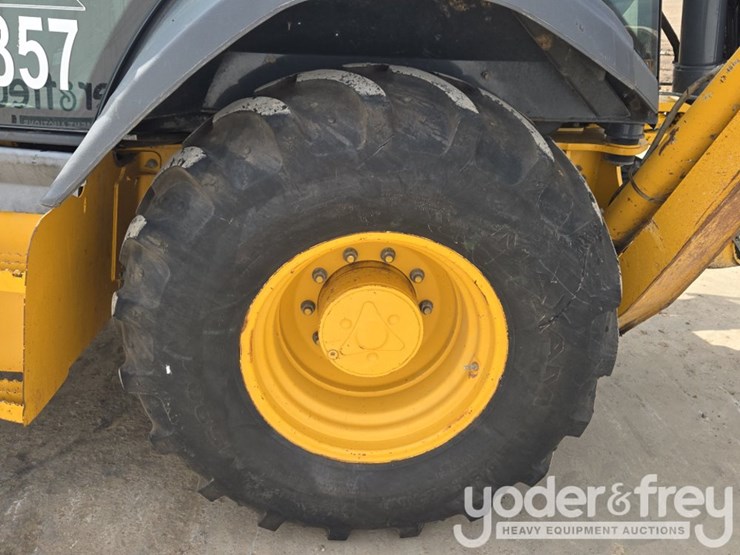 2020-deere-310sl-image-10
