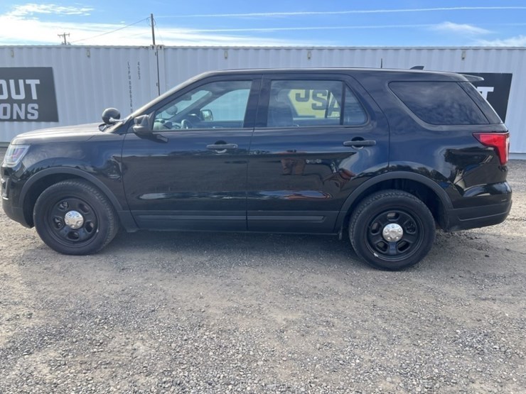 2018-ford-explorer-image-10