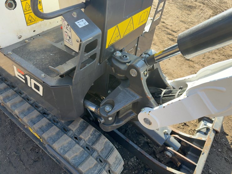 2023-bobcat-e10-image-13