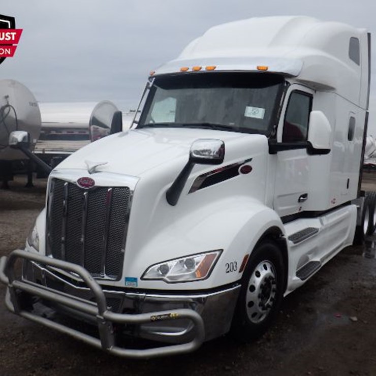 2023 PETERBILT 579