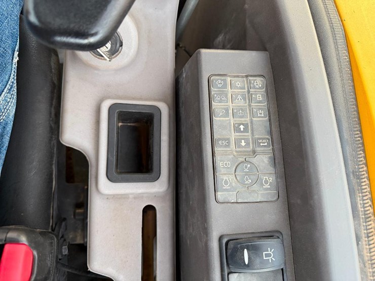 volvo-ecr40d-image-49