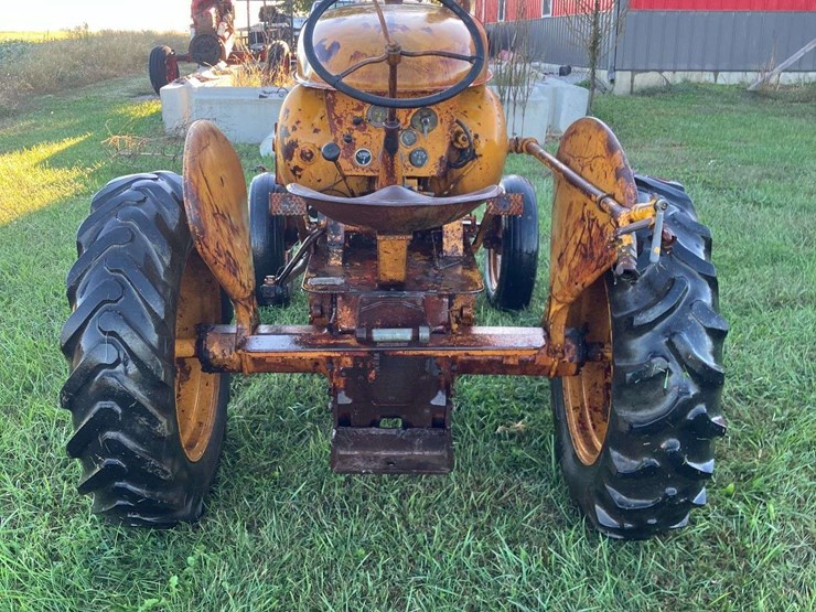 schramm-model-125-air-compressor-tractor-image-3