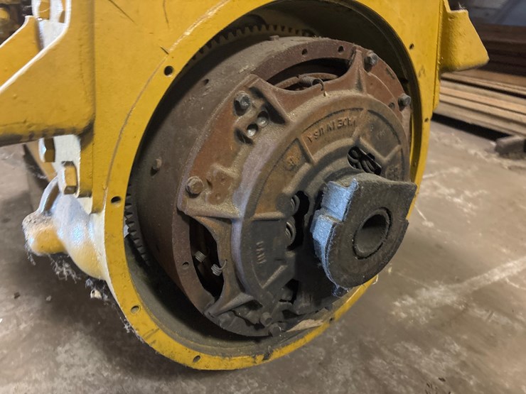 #157-•-cummins-industrial-diesel-engine-with-dana-clutch-image-5
