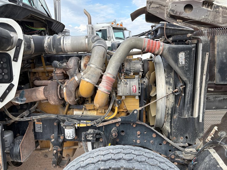 2007-kenworth-w900-image-12