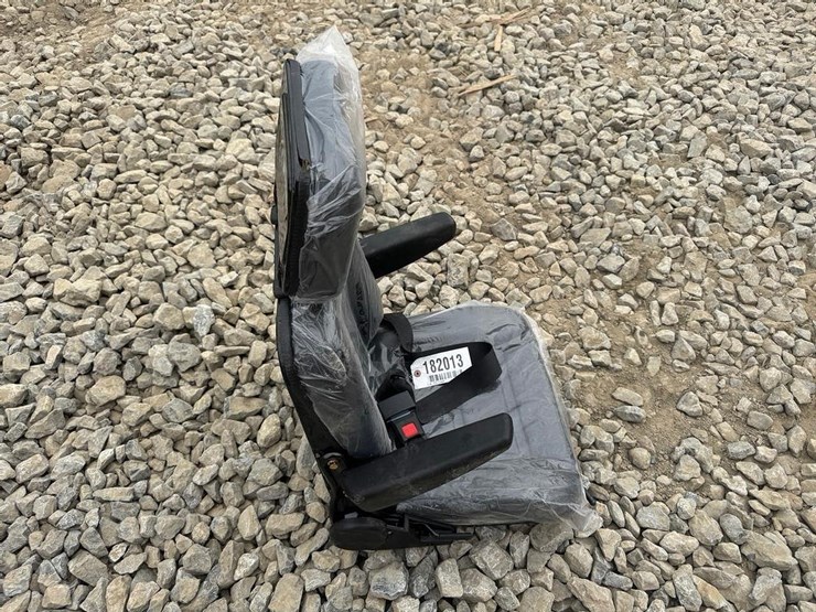 luxury-equipment-seat-image-2
