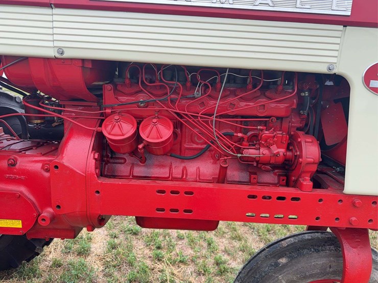 farmall-560-diesel-hi-clear-image-27