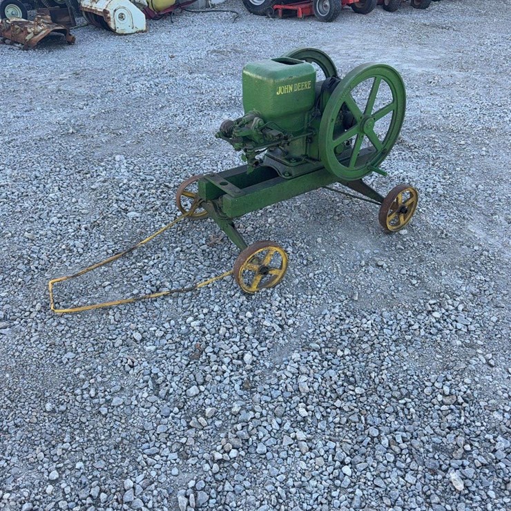 JOHN DEERE 112