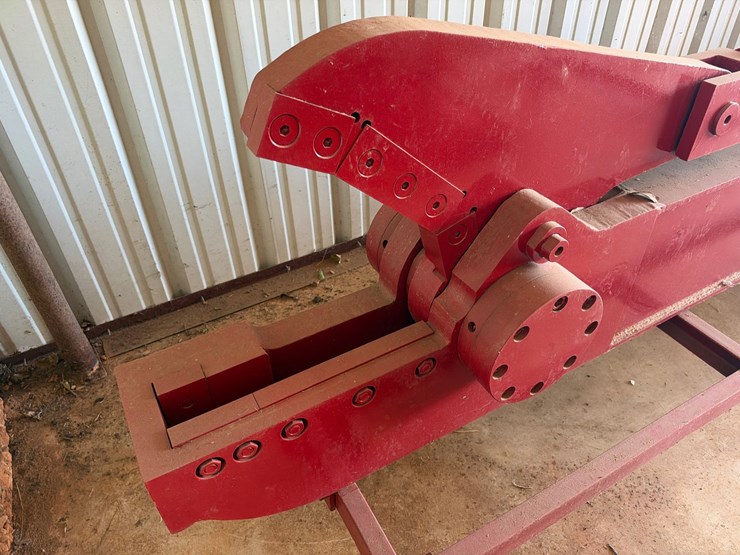 #139-•-hydraulic-shear-excavator-attachment-with-rolling-stand-image-3