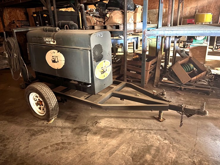 #143-•-lincoln-electric-classic-ii-engine-driven-welder-on-trailer-image-3