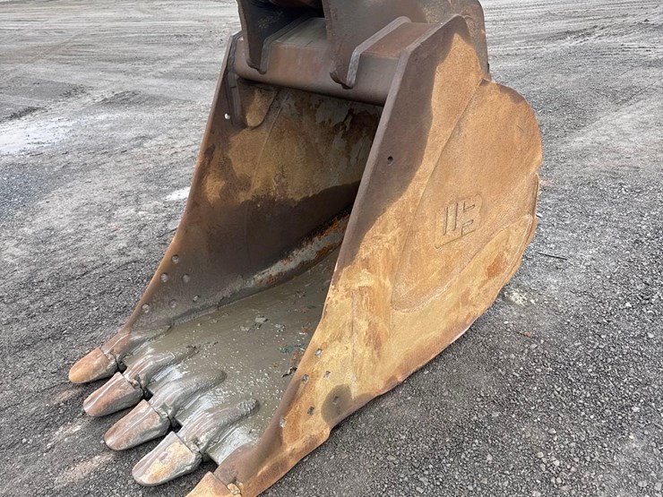 2023-john-deere-350-image-14