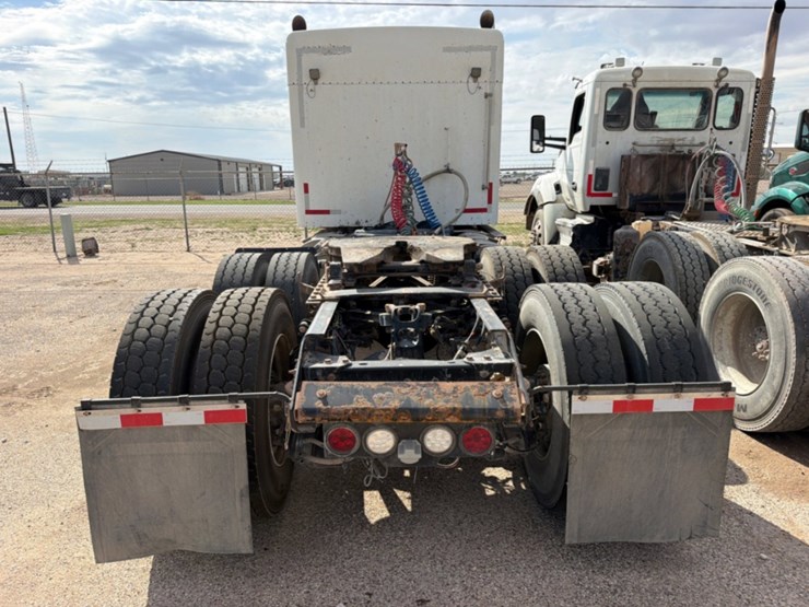 2018-kenworth-t800-image-4