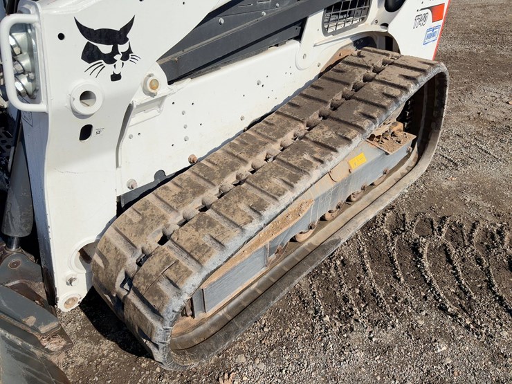 2023-bobcat-t740-image-17