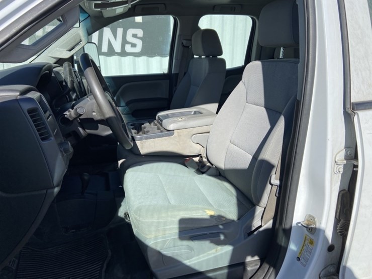 2016-chevrolet-silverado-2500-image-13