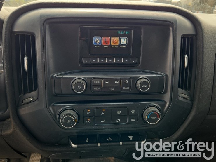 2015-chevrolet-silverado-2500-image-45