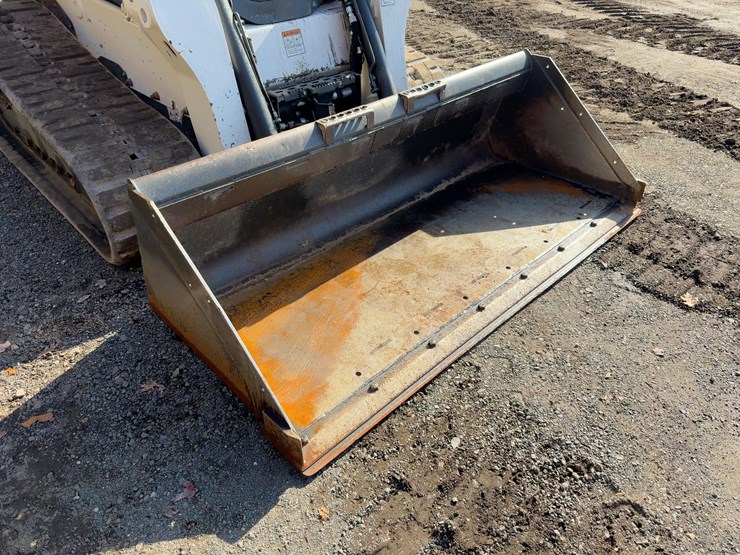 2023-bobcat-t740-image-8