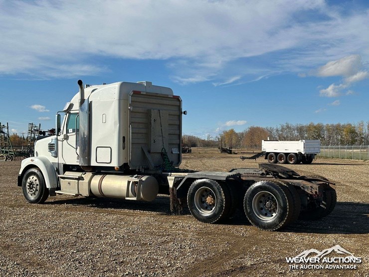 2012-freightliner-coronado-122-image-4