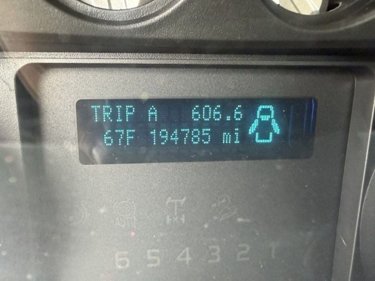 2011-ford-f350-image-30