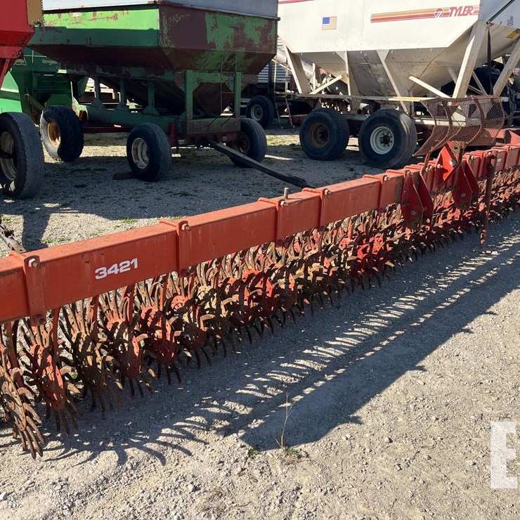 YETTER 3421
