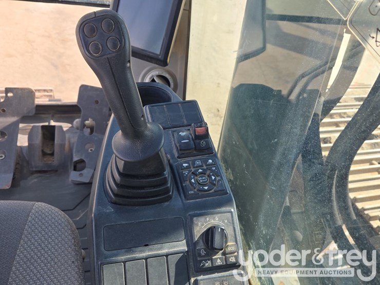 2016-volvo-ec350el-image-76