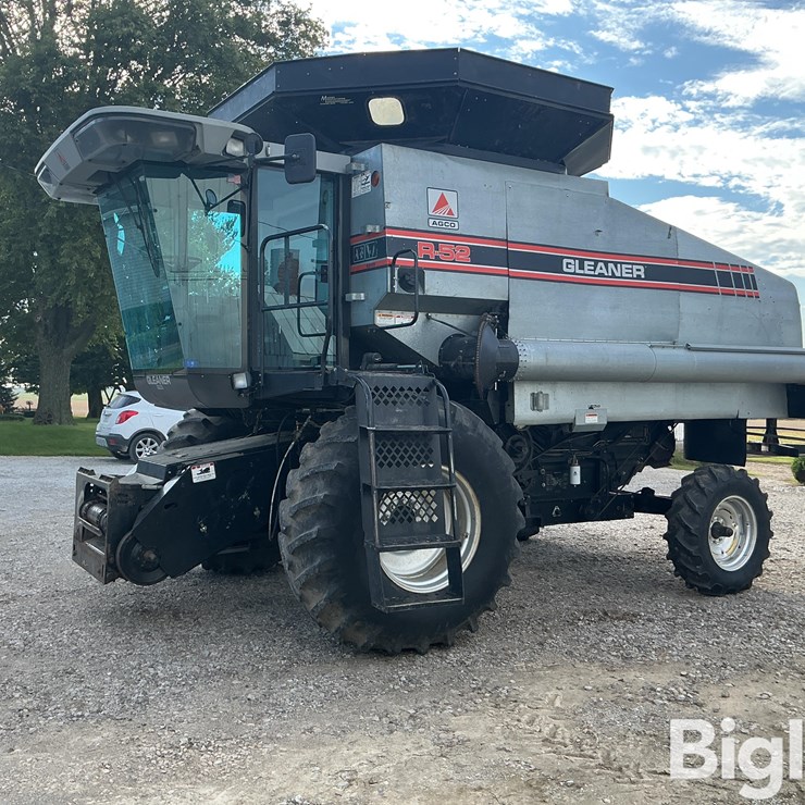1994 GLEANER R52