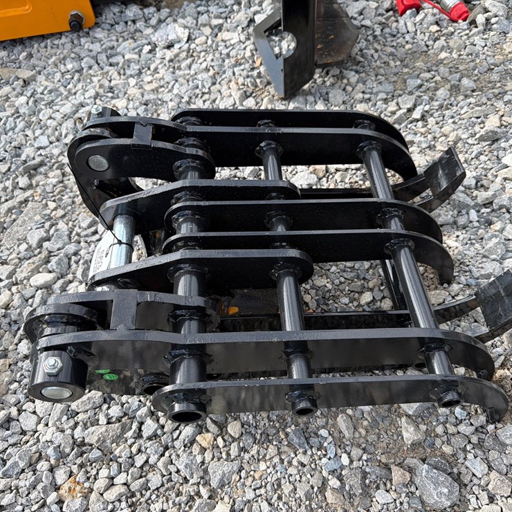 #663 • Future Mini Excavator Log Grapple