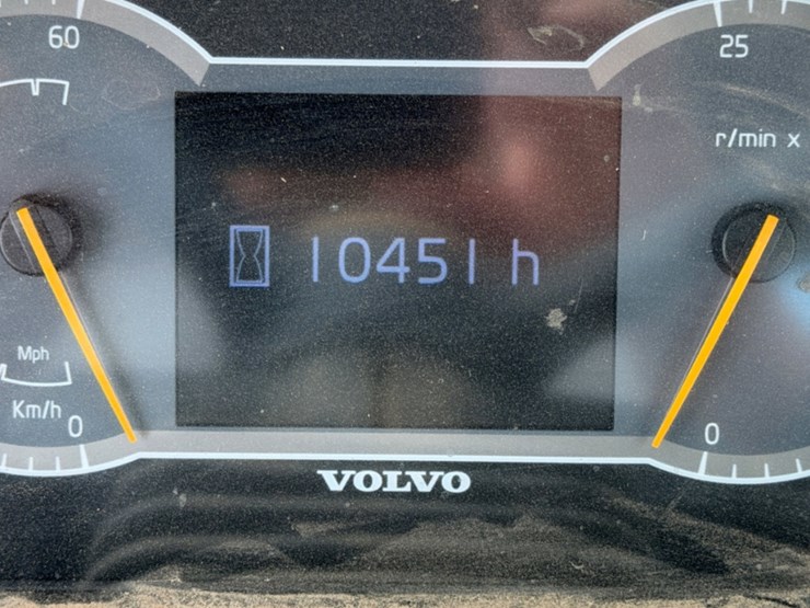 2019-volvo-l90h-image-13