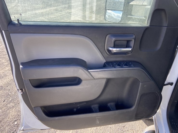 2016-chevrolet-silverado-2500-image-22