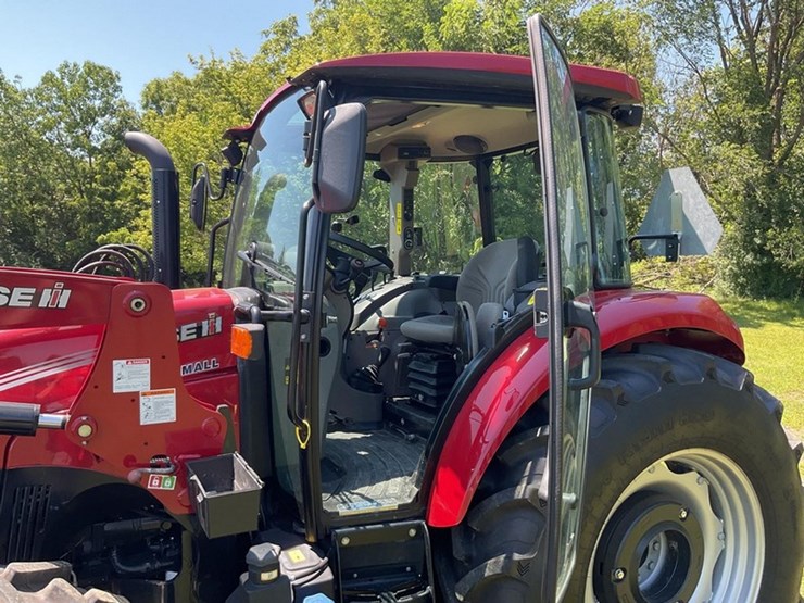 2020-case-ih-farmall-120c-image-20