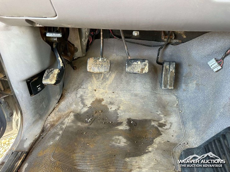 1995-ford-f350-image-16
