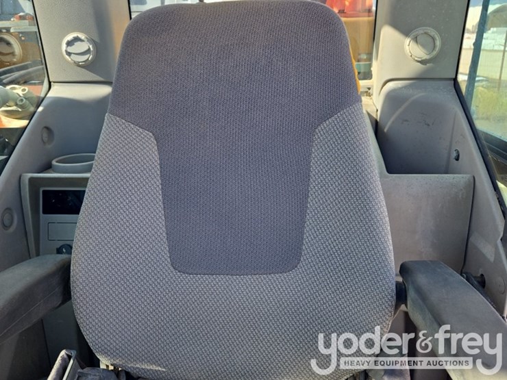 2016-volvo-ec350el-image-71