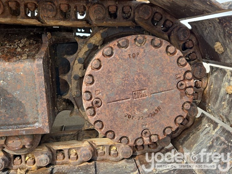 2015-komatsu-pc210-image-14