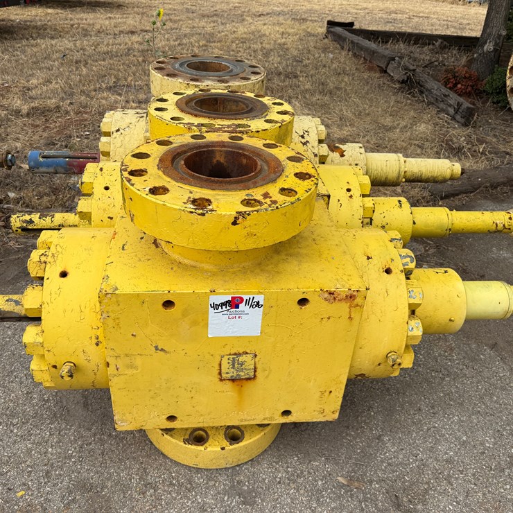 (3 x $) 7-1/16” 10K WP FLANGED MANUAL FRAC VALVES