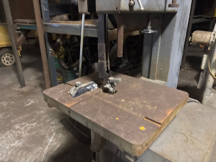 #161-•-rockwell-model-20-series-28-3x0-vertical-band-saw-image-2