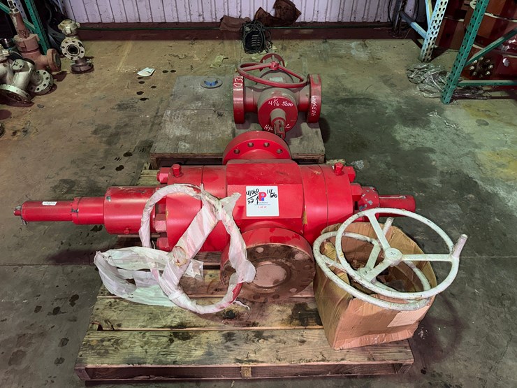 (unused)-(1)-5-1/8”-5m-manual-flanged--frac-vlv-&-(1)-4-1/16”-5m-hyd-gate-valve-image-1