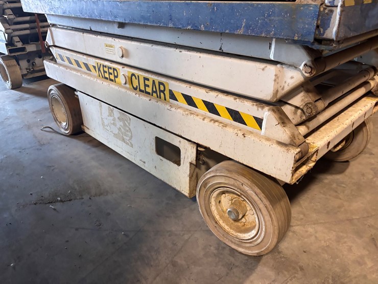 #149-•-skyjack-4620-20-ft-electric-scissor-lift-image-4