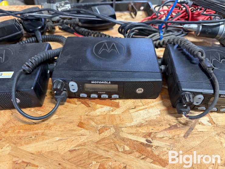 motorola-vhf-hiband-radios-image-13