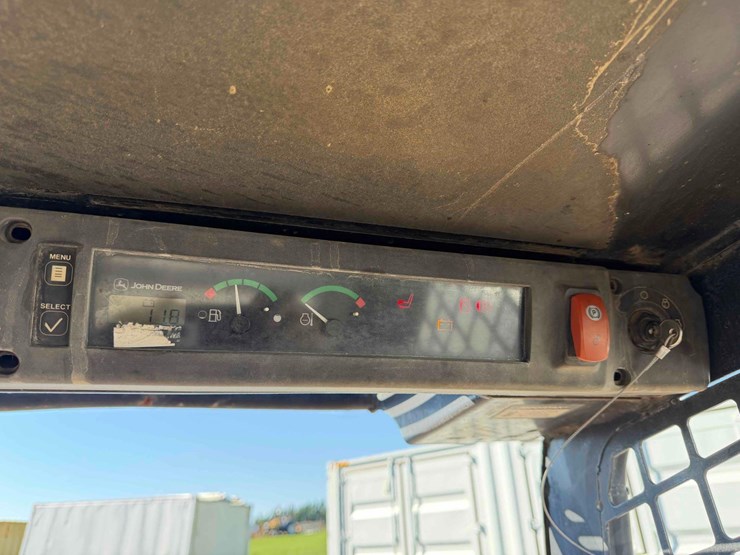 2005-john-deere-325-image-23