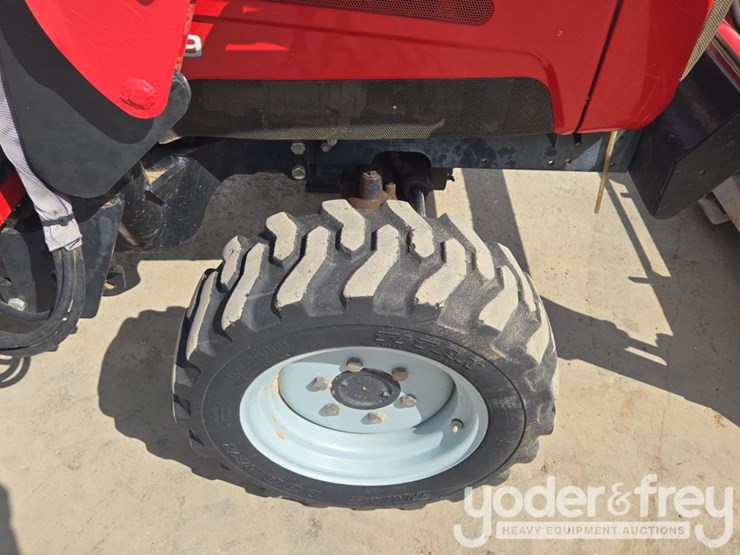 2010-massey-ferguson-1529-image-11