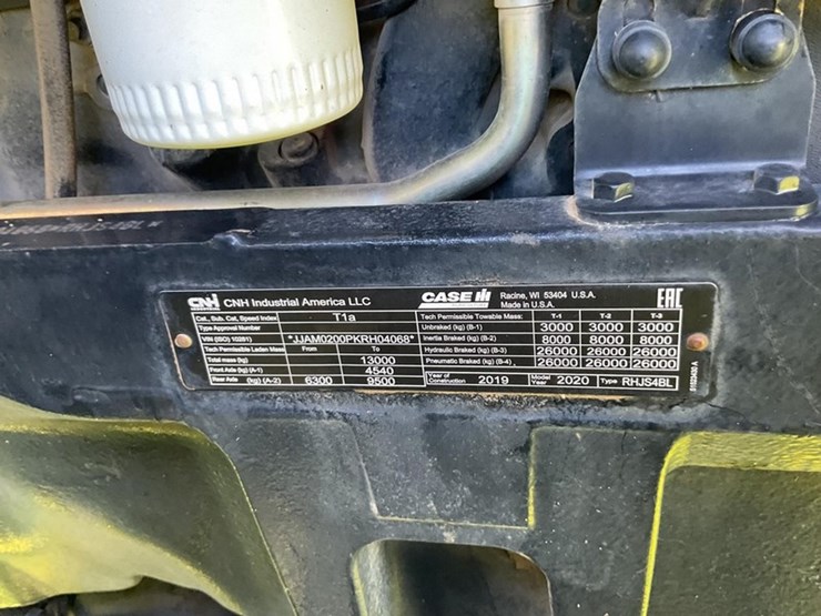 2020-case-ih-magnum-200-image-23