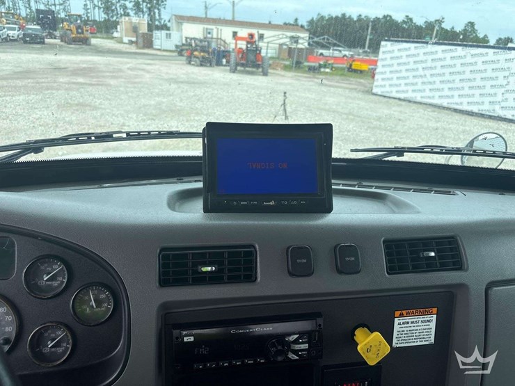 2019-peterbilt-330-24ft.-s/a-flatbed-truck-image-22