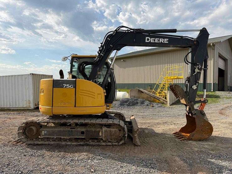 2019-deere-75g-image-6