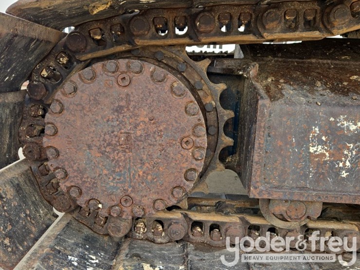 2015-komatsu-pc210-image-20