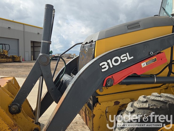 2020-deere-310sl-image-19